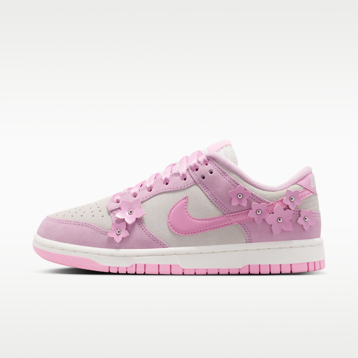 Nike Dunk Low SE 女子运动鞋