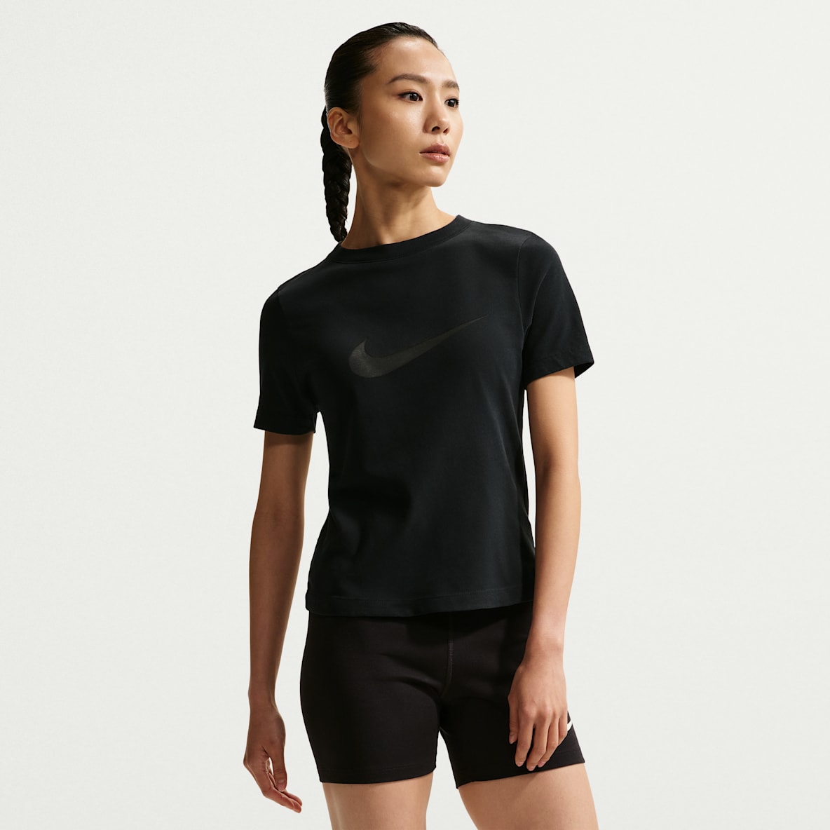 Nike Sportswear 女子修身版型短袖烧花工艺标志上衣