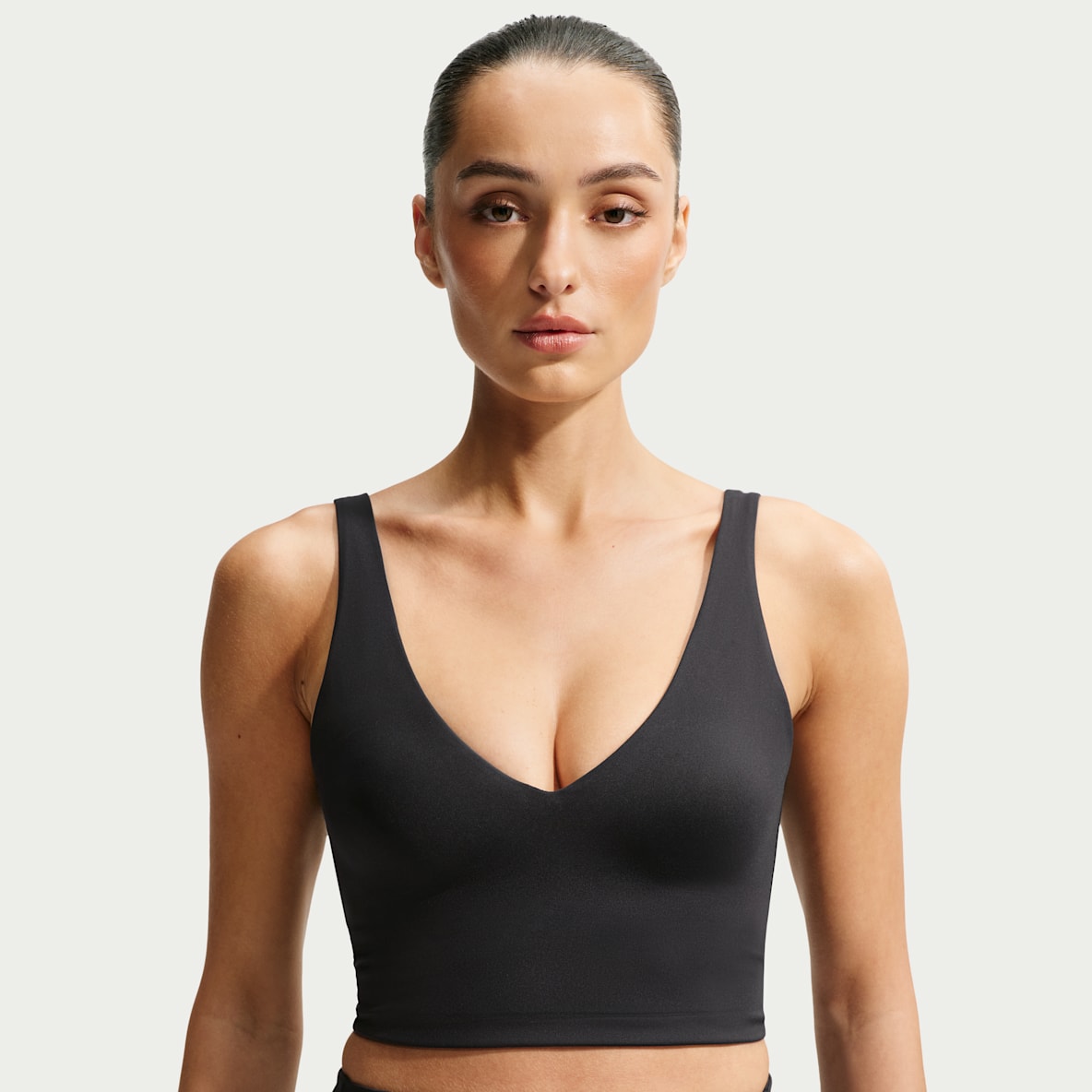 NikeSKIMS Matte 女子速干 V 领长款运动内衣