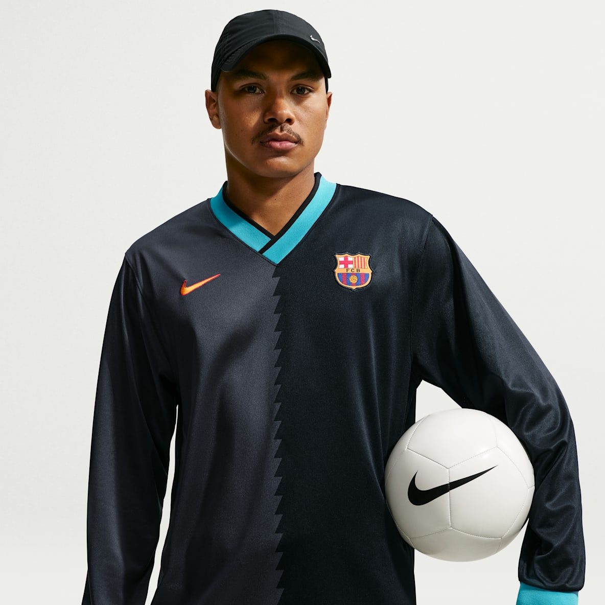 巴萨(巴塞罗那足球俱乐部)Energy 第三球衣 Nike Dri-FIT 男子速干足球长袖球衣