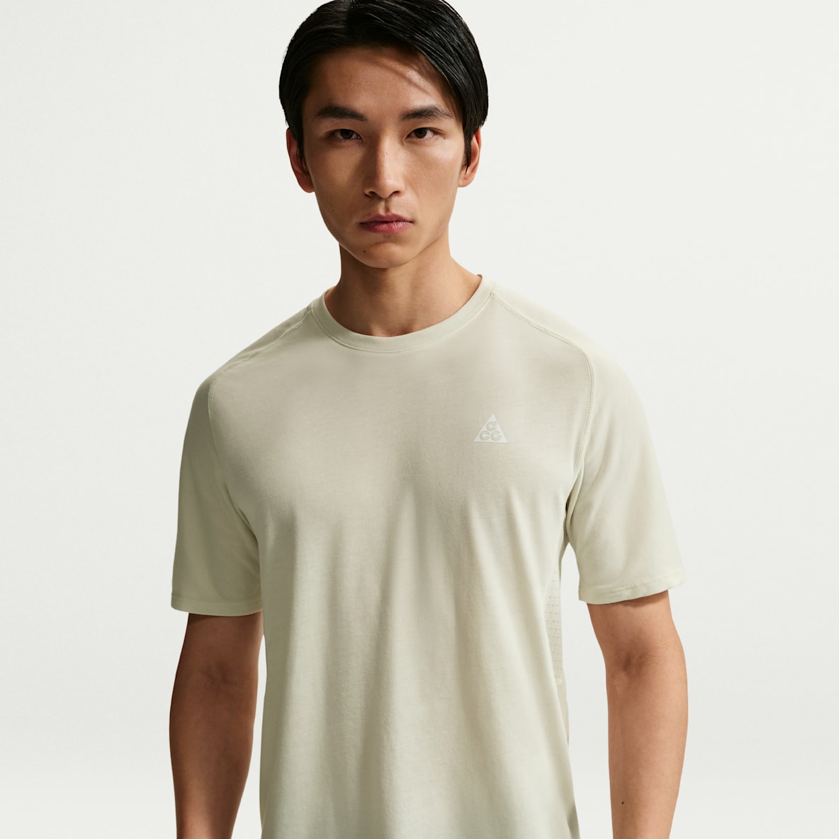 Nike ACG "Solar Chase" Dri-FIT ADV 男子速干越野短袖跑步上衣