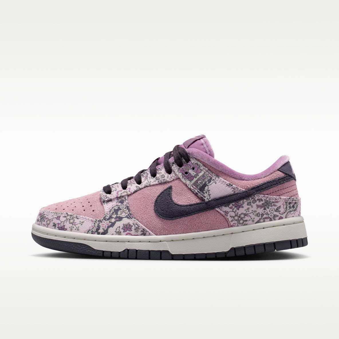 Nike Dunk Low Premium 女子运动鞋