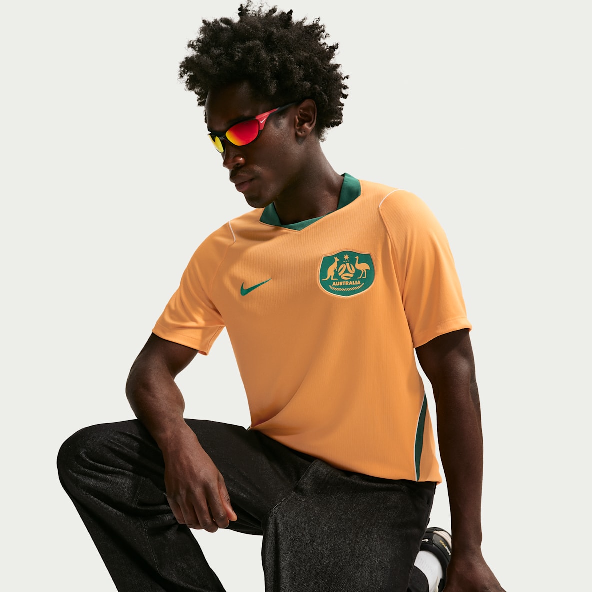 2026 赛季澳大利亚队主场球迷版 Nike Dri-FIT 男子速干足球短袖球衣