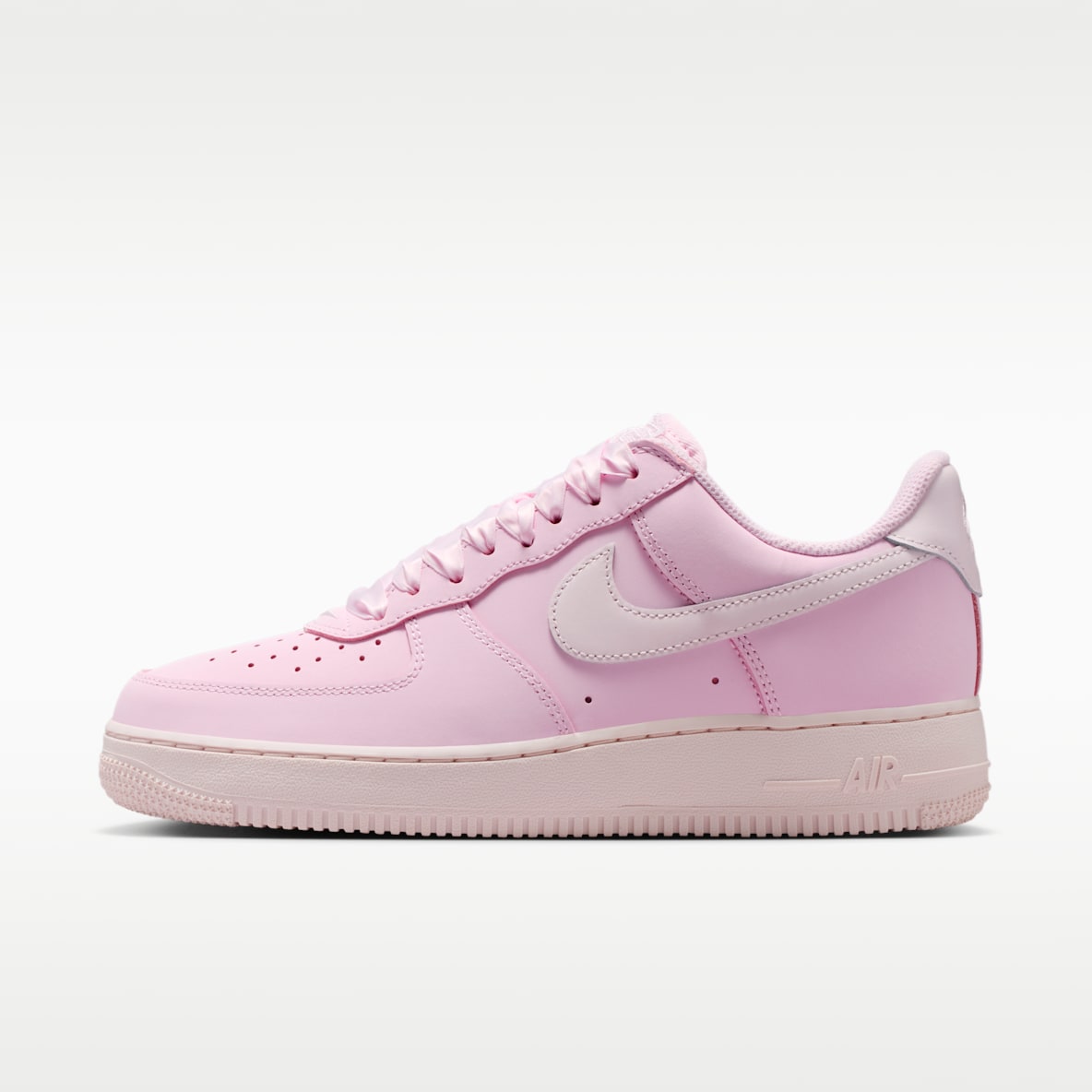 Nike Air Force 1 Retro Premium Nike Air Force 1 Retro Premium 女子空军一号运动鞋
