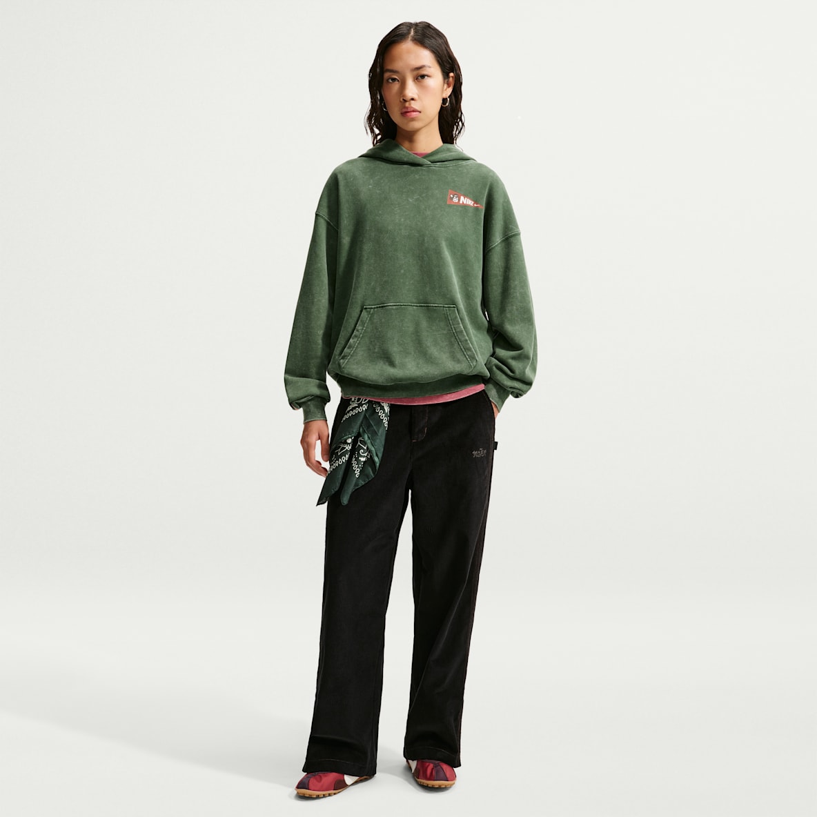 Nike Sportswear 女子灯芯绒长裤