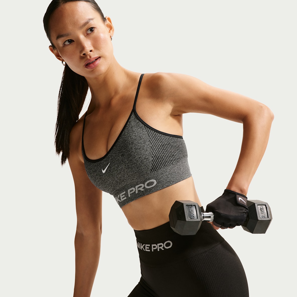 Nike Pro 女子速干低强度支撑衬垫训练运动内衣