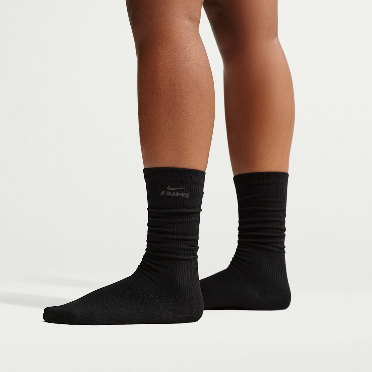 NikeSKIMS Rift 女子分趾式高筒运动袜(1 双)