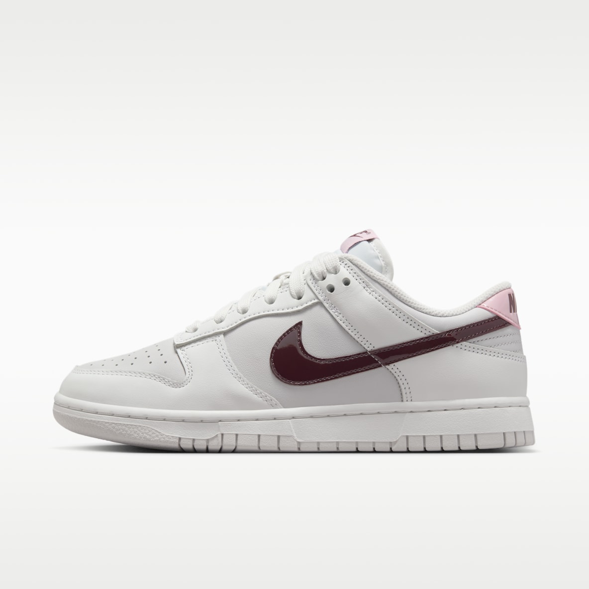 Nike Dunk Low 女子运动鞋