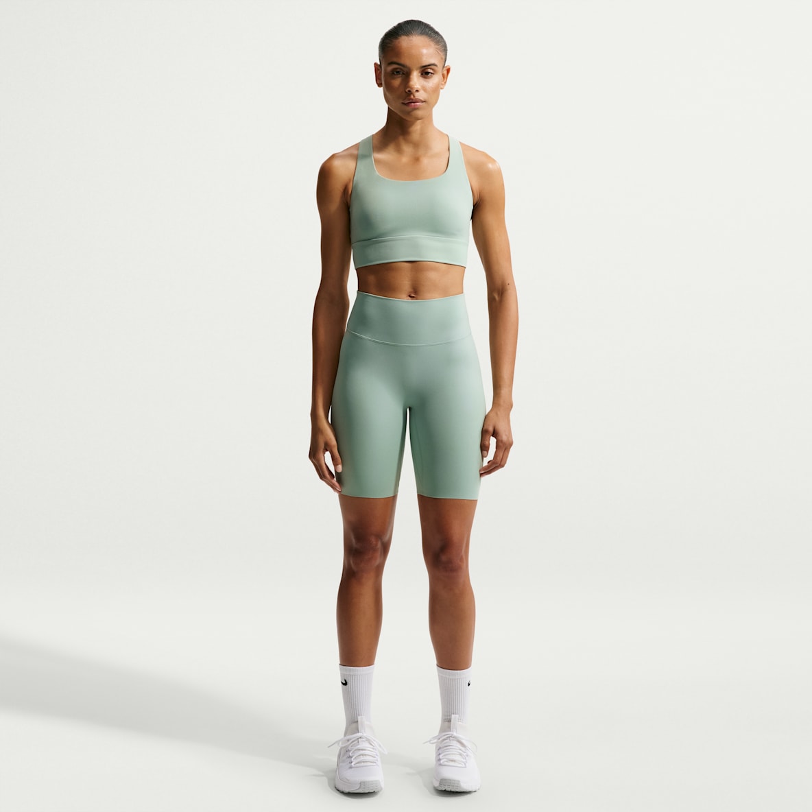 Nike Zenvy 女子速干高腰骑行短裤