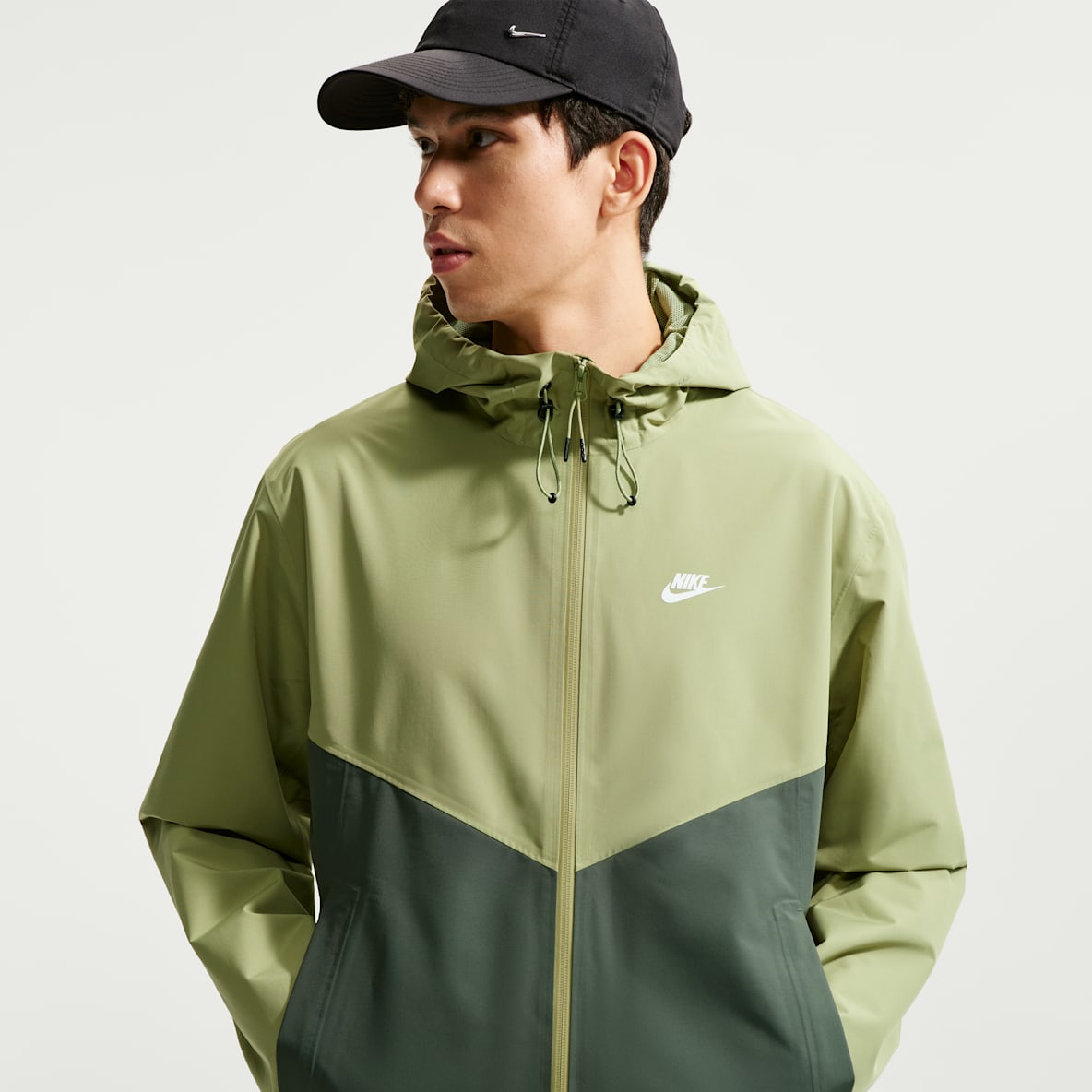Nike Windrunner Storm-FIT ADV 男子防风防水夹克硬壳冲锋衣