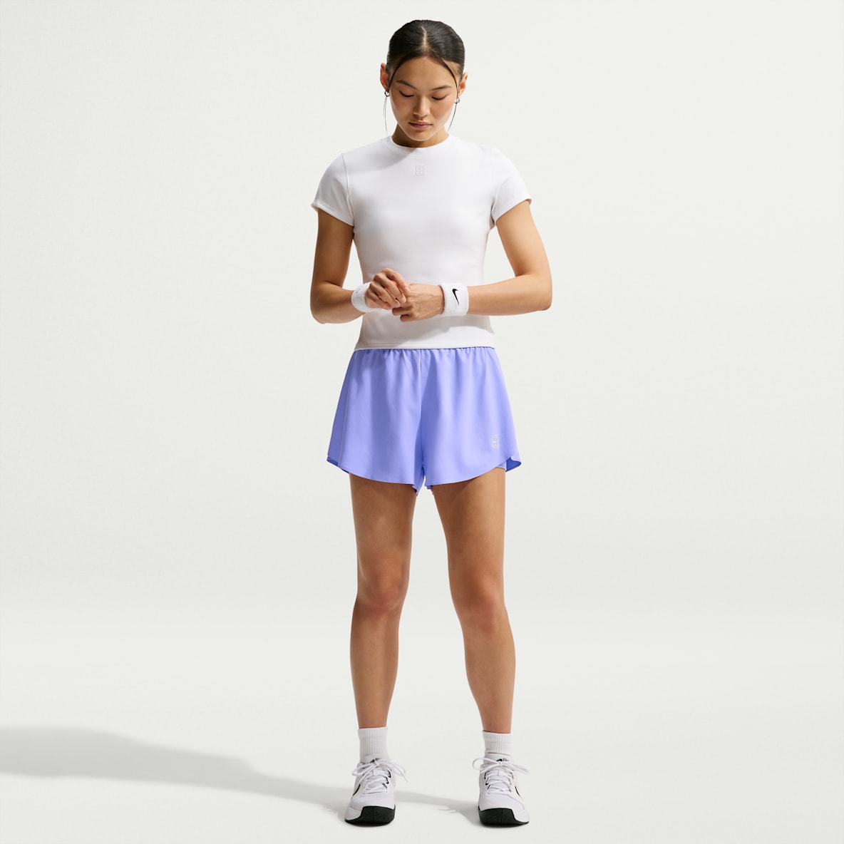 NikeCourt Ace Advantage Dri-FIT 女子速干网球短裤