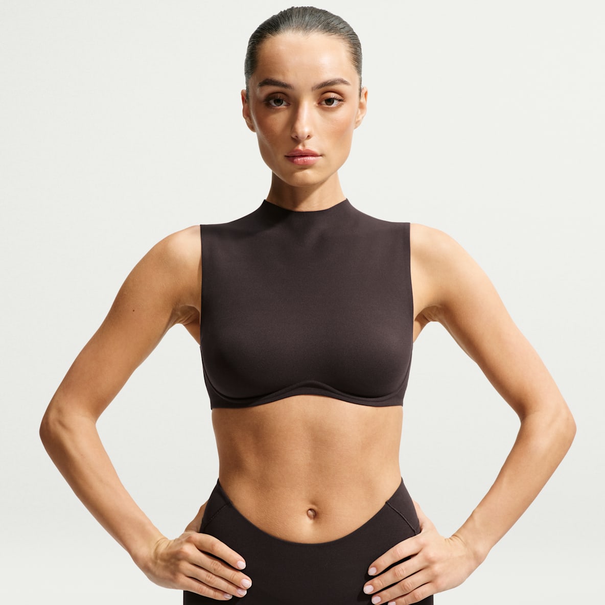 NikeSKIMS Studio Stretch 女子速干企领运动内衣