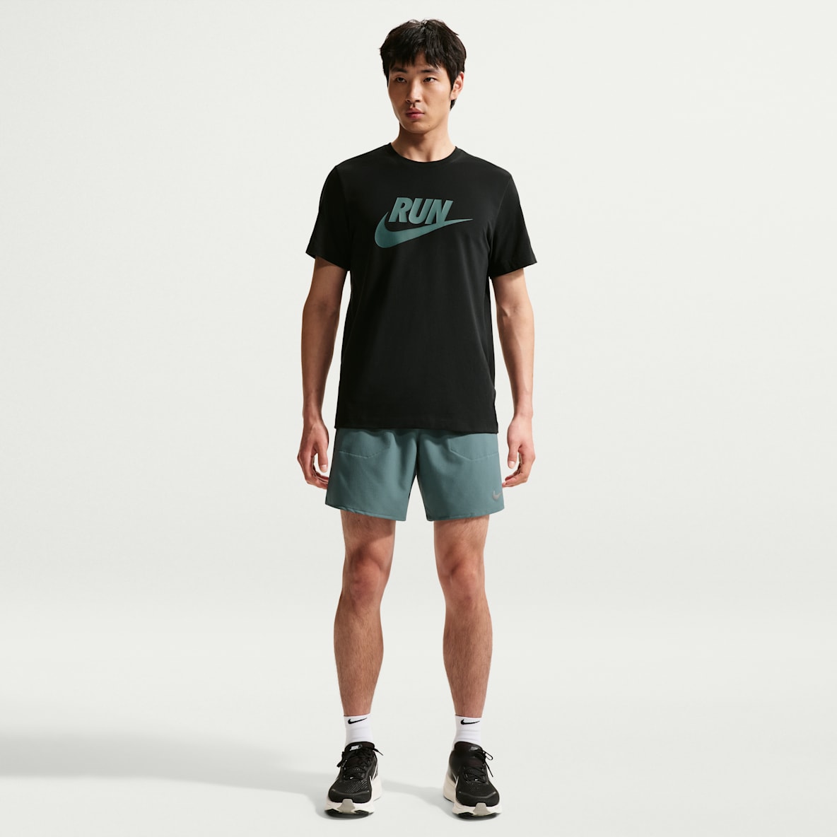 Nike Stride Dri-FIT 男子速干二合一跑步短裤