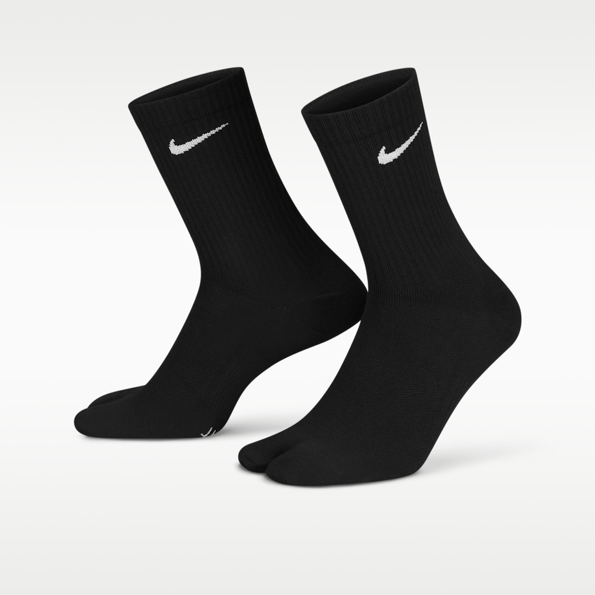 Nike Everyday Plus Lightweight 速干中筒运动袜（1 双）