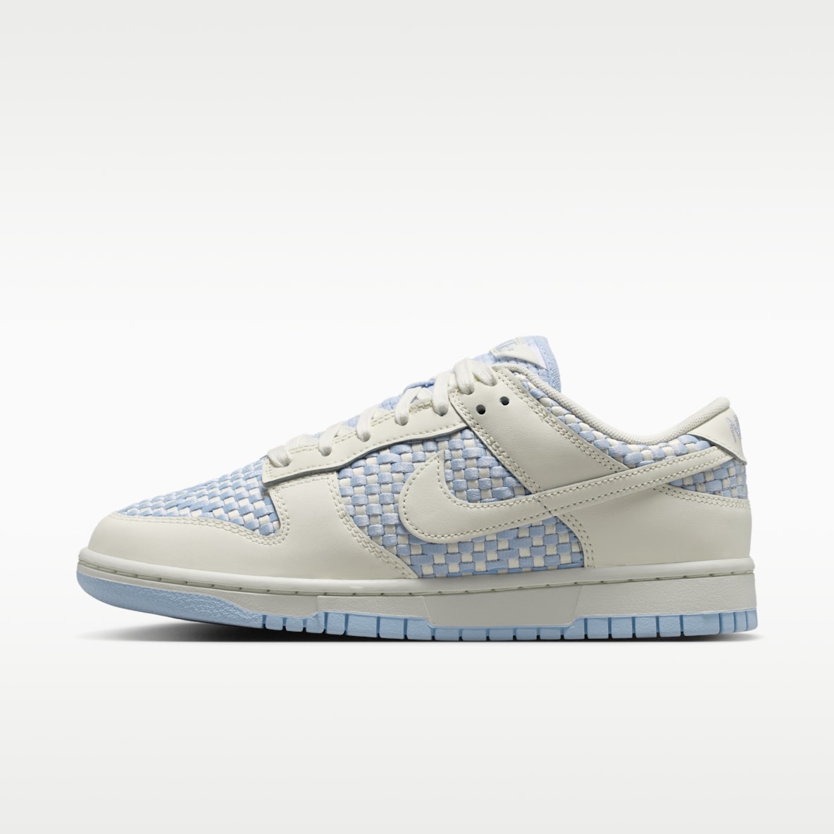 Nike Dunk Low 女子运动鞋