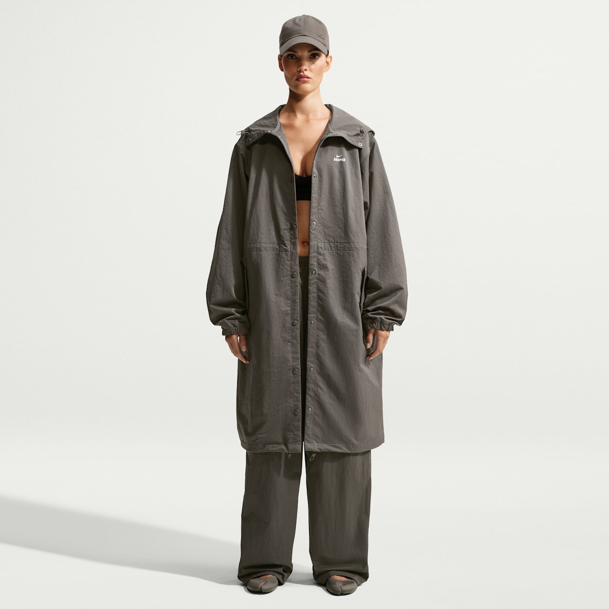 NikeSKIMS Crunchy Nylon 女子连帽外套