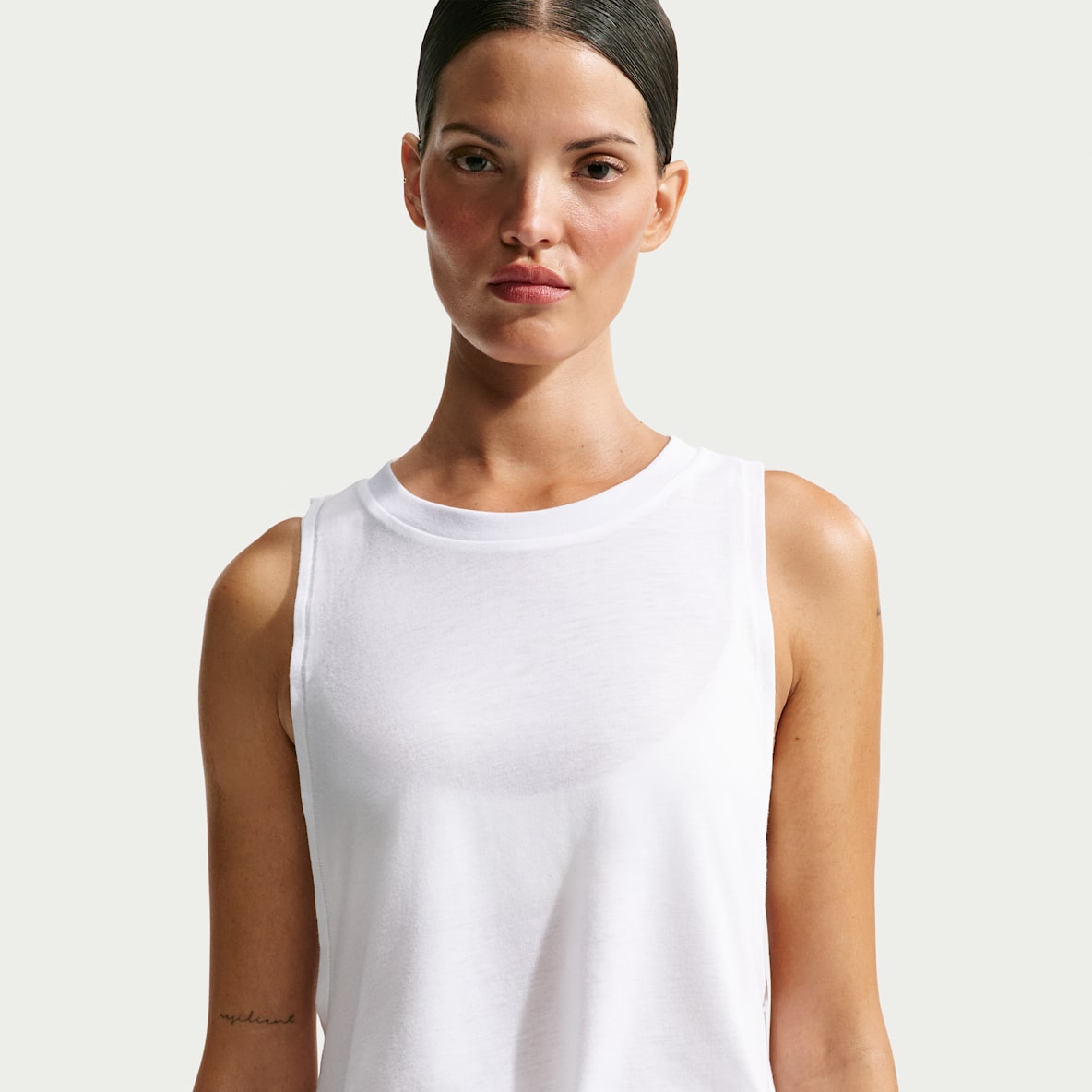 NikeSKIMS Performance Cotton Blend 女子速干短款背心