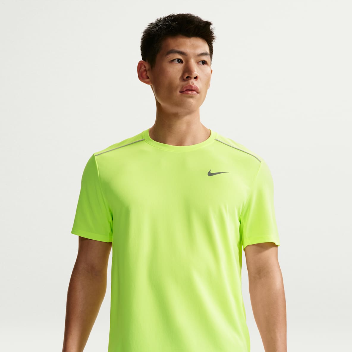 Nike Miler Dri-FIT 男子防晒速干短袖跑步上衣