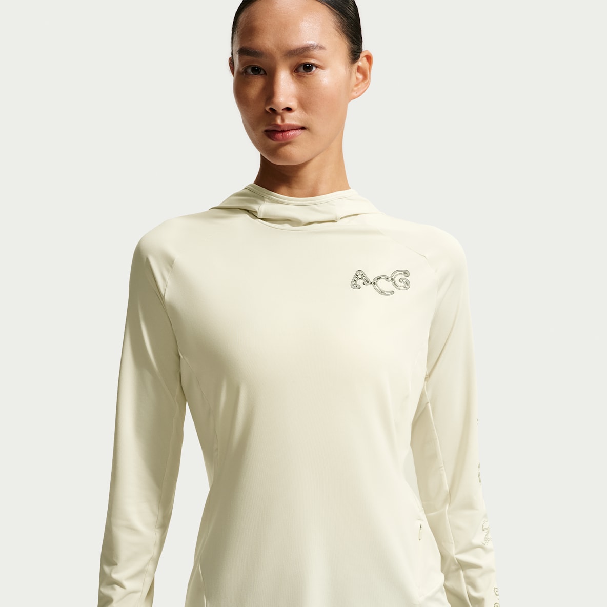 Nike ACG "Solar Chase" Dri-FIT 女子速干连帽越野跑步防晒衣