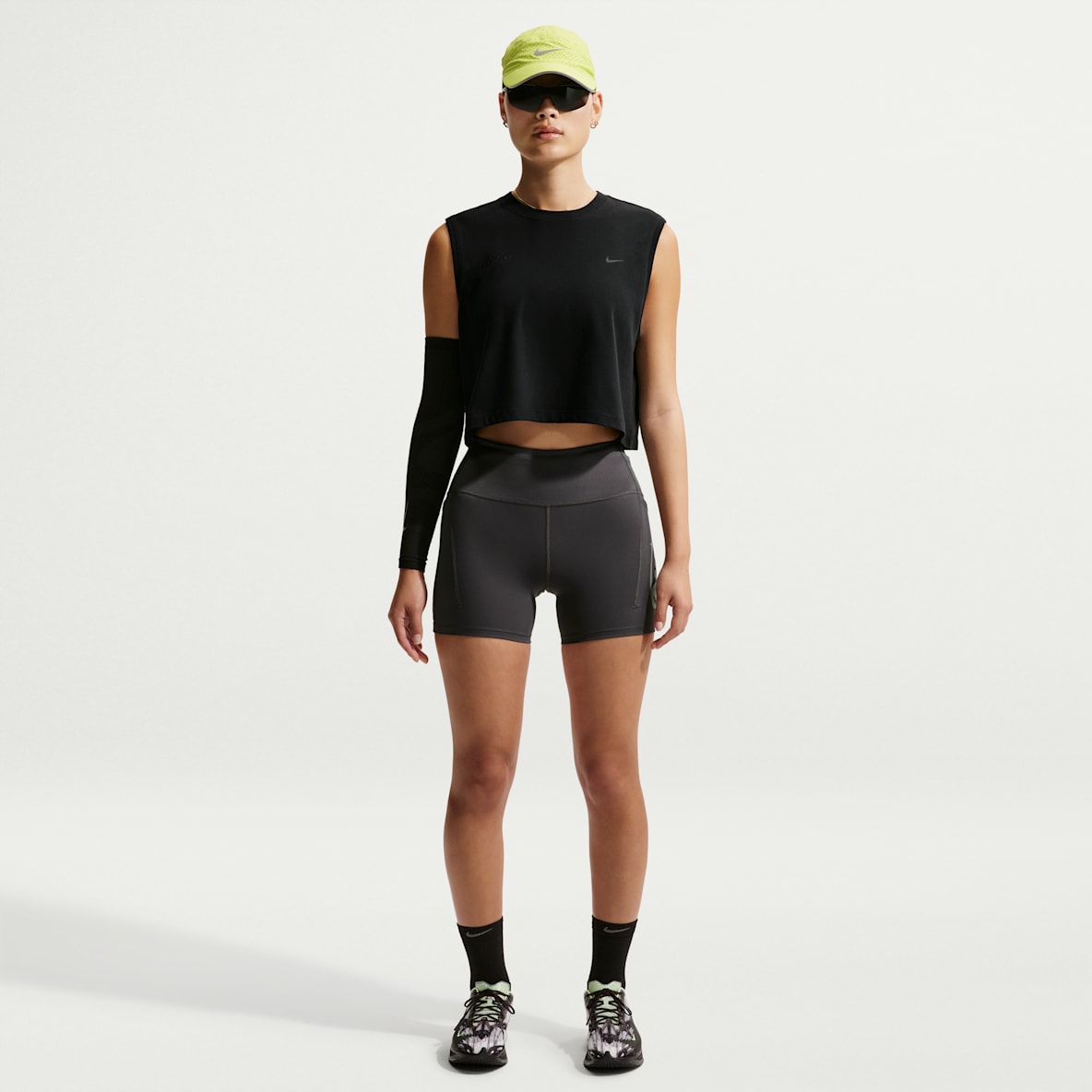 Nike Swift 女子速干高腰紧身跑步短裤