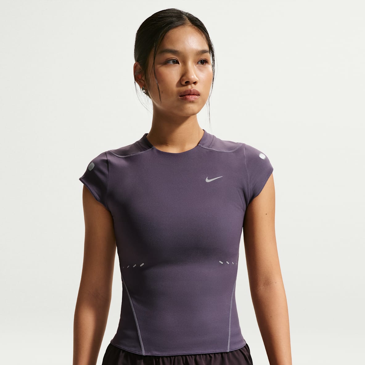 Nike Swift Dri-FIT ADV 女子速干跑步上衣（反光细节设计）