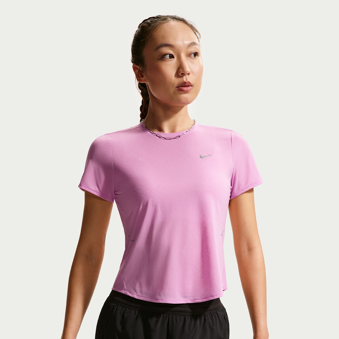 Nike Swift Dri-FIT 女子速干短袖跑步上衣