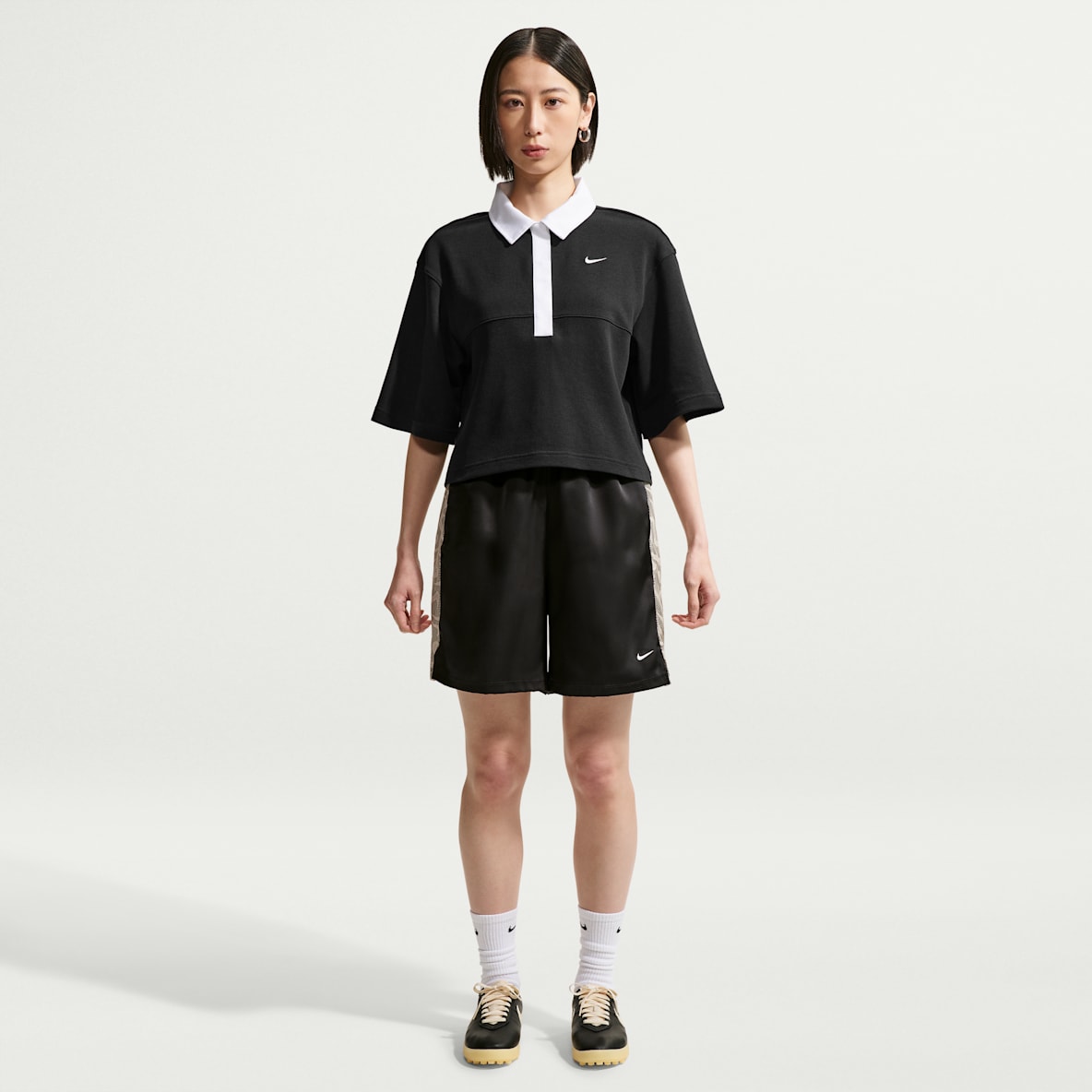 Nike Sportswear Chill Lace 女子宽松中腰短裤