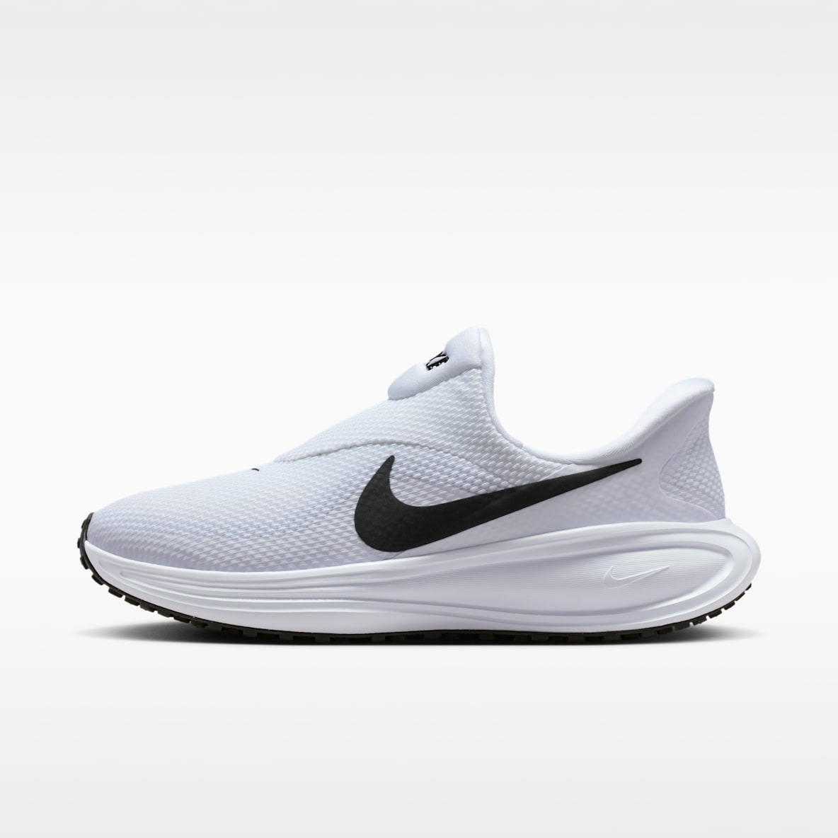 Nike Revolution 8 EasyOn 女子公路跑步鞋