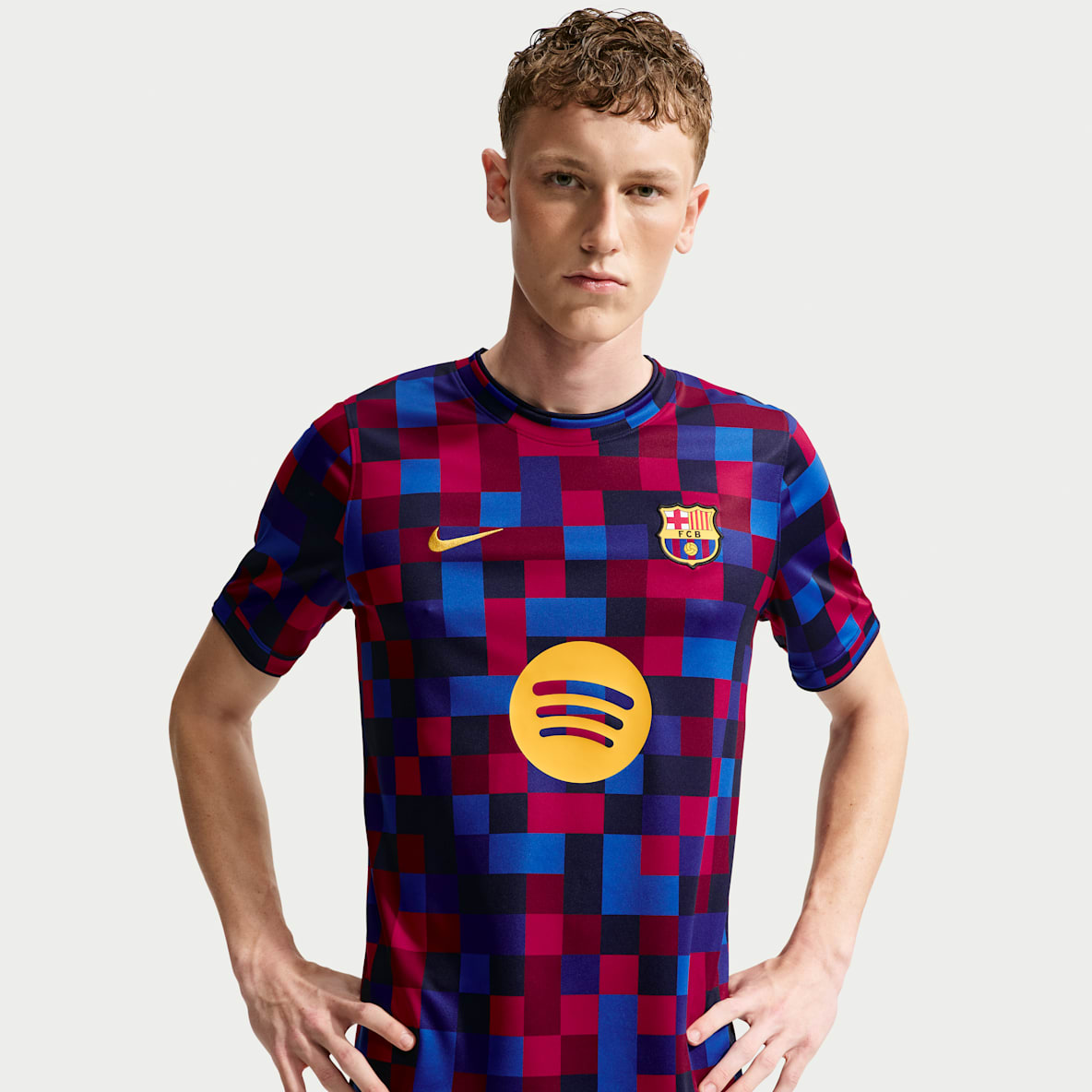 巴萨（巴塞罗那足球俱乐部） Nike Dri-FIT 男子速干赛前足球短袖上衣