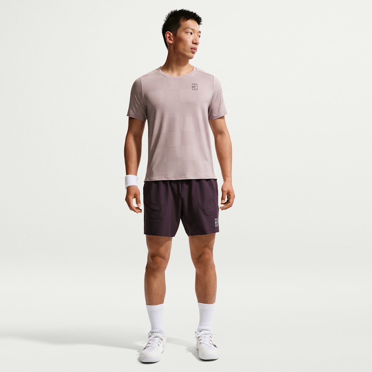NikeCourt Advantage Dri-FIT 扬尼克·辛纳同款男子速干网球短裤