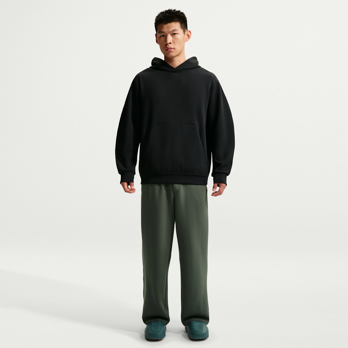 Nike 24.7 ImpossiblySoft Dri-FIT  超感柔软男子速干直筒长裤
