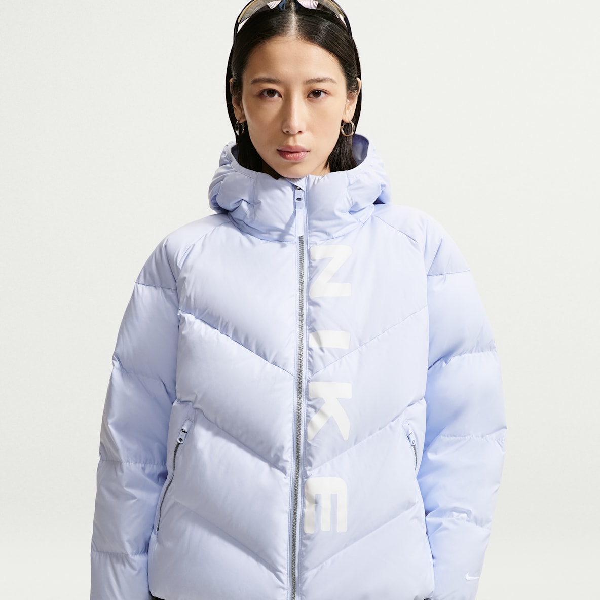 Nike Sportswear Storm-FIT 女子防风拒水连帽羽绒夹克