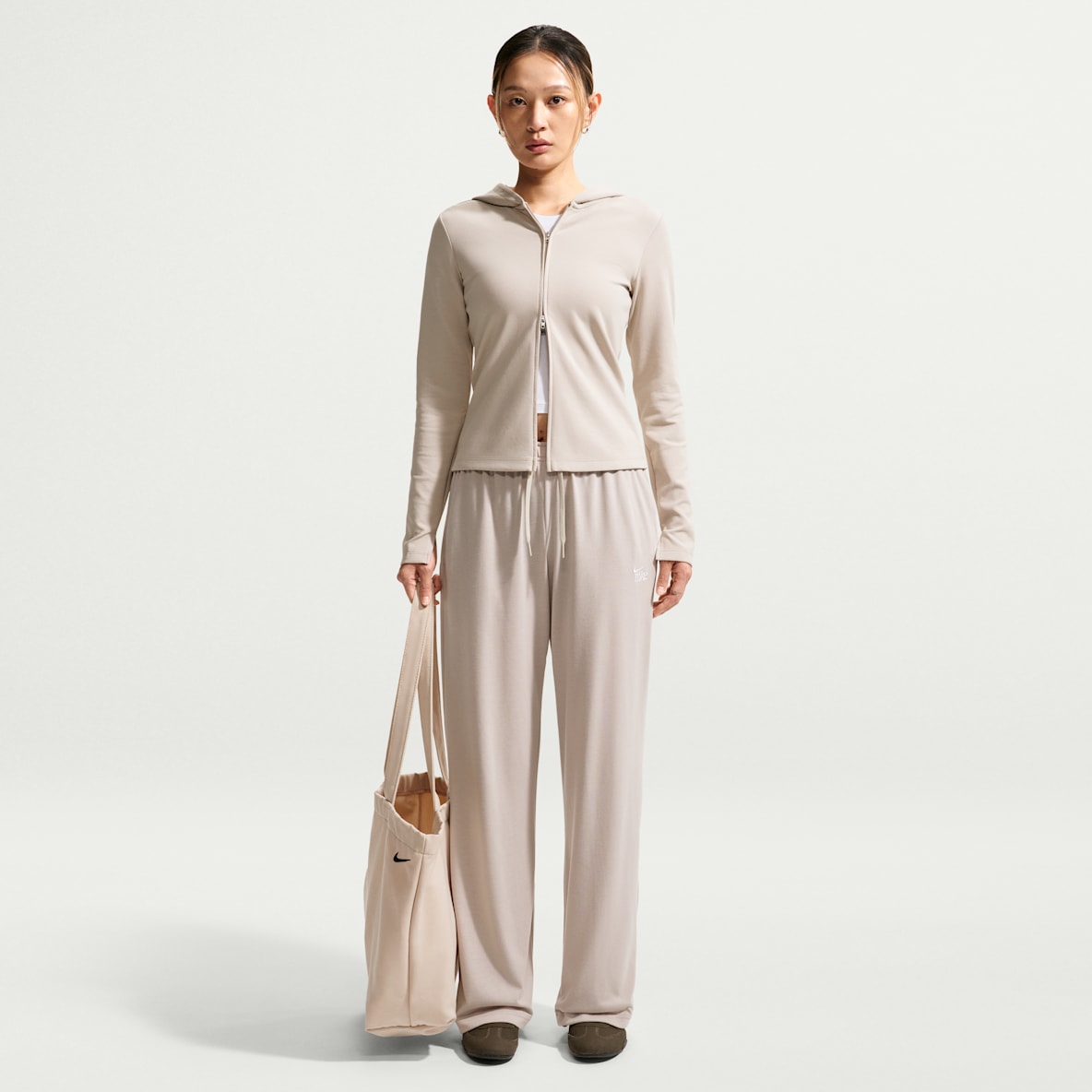Nike Sportswear Chill Knit 女子中腰直筒长裤