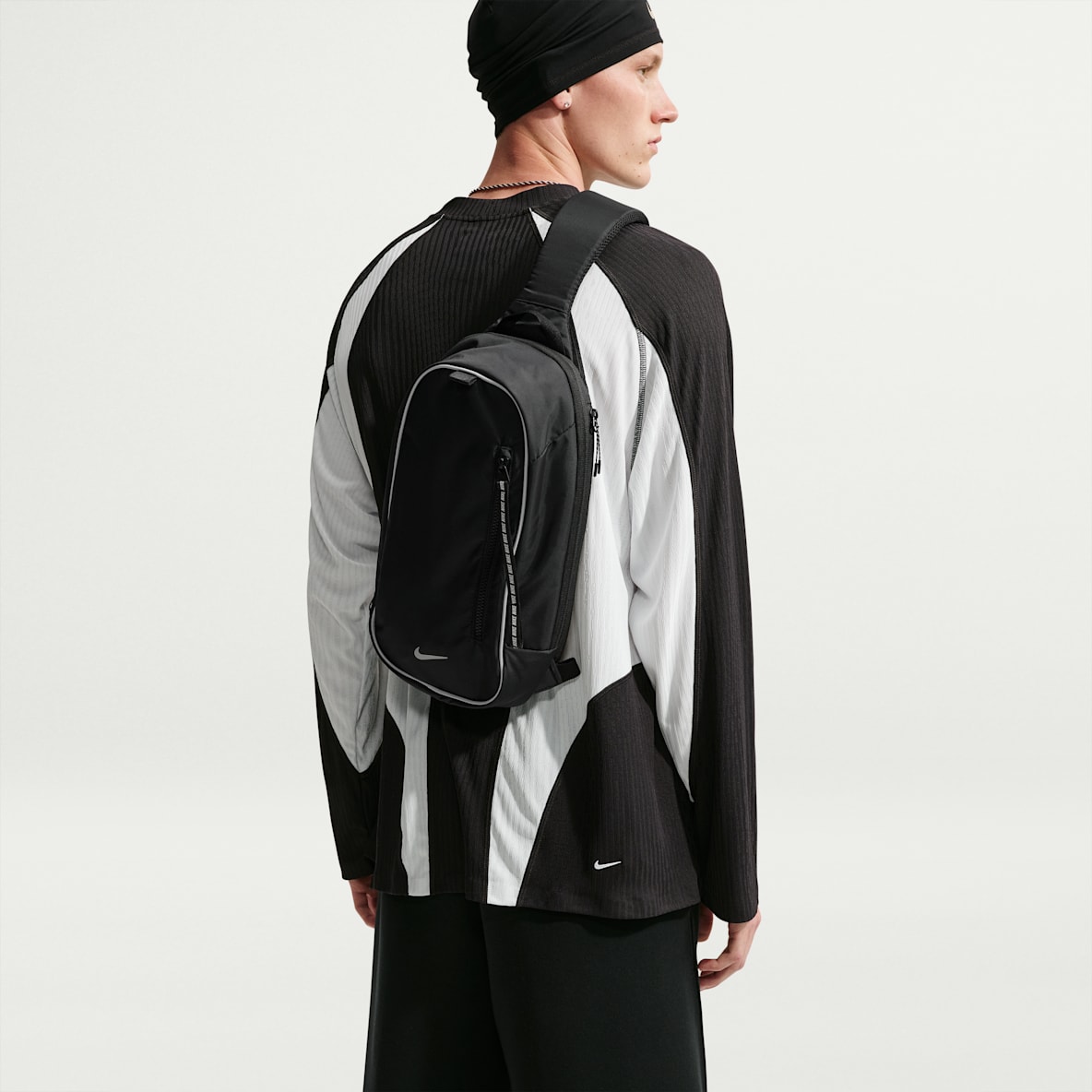 Nike Commute 胸包