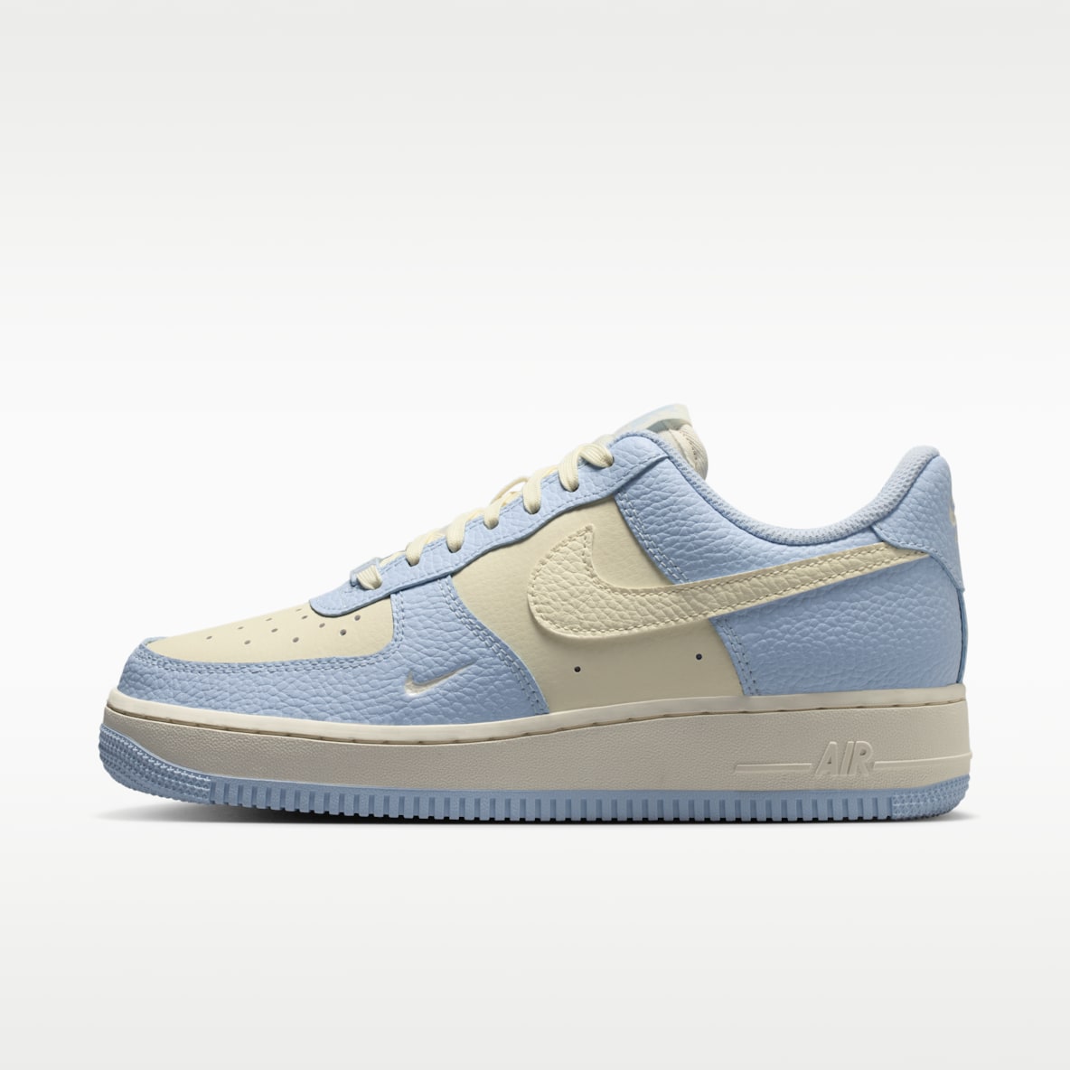 Nike Air Force 1 '07 女子空军一号运动鞋