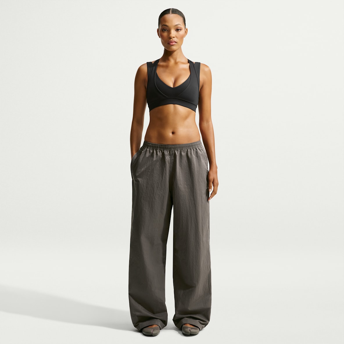 NikeSKIMS Crunchy Nylon 女子阔腿长裤
