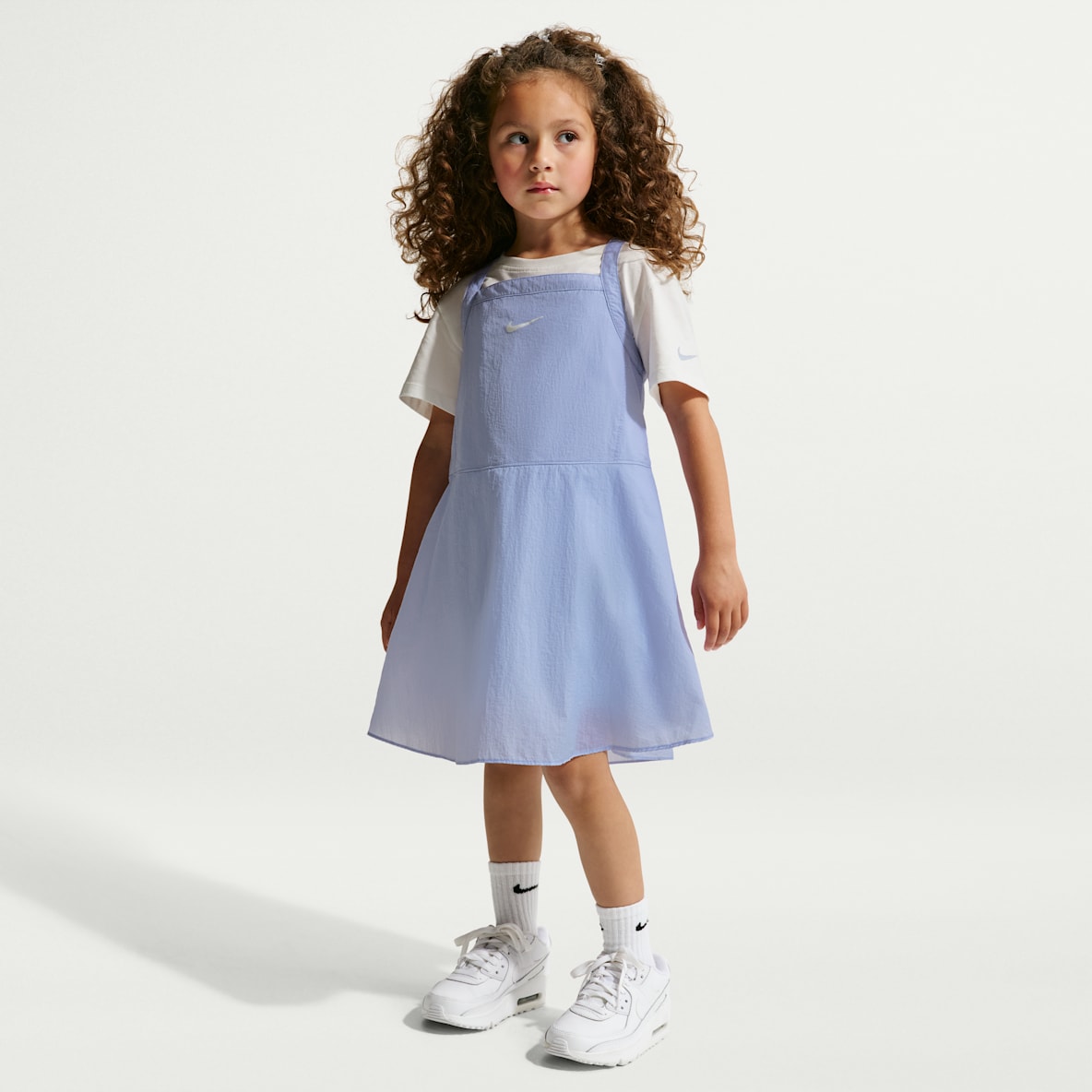 Nike 幼童T恤和连衣裙套装