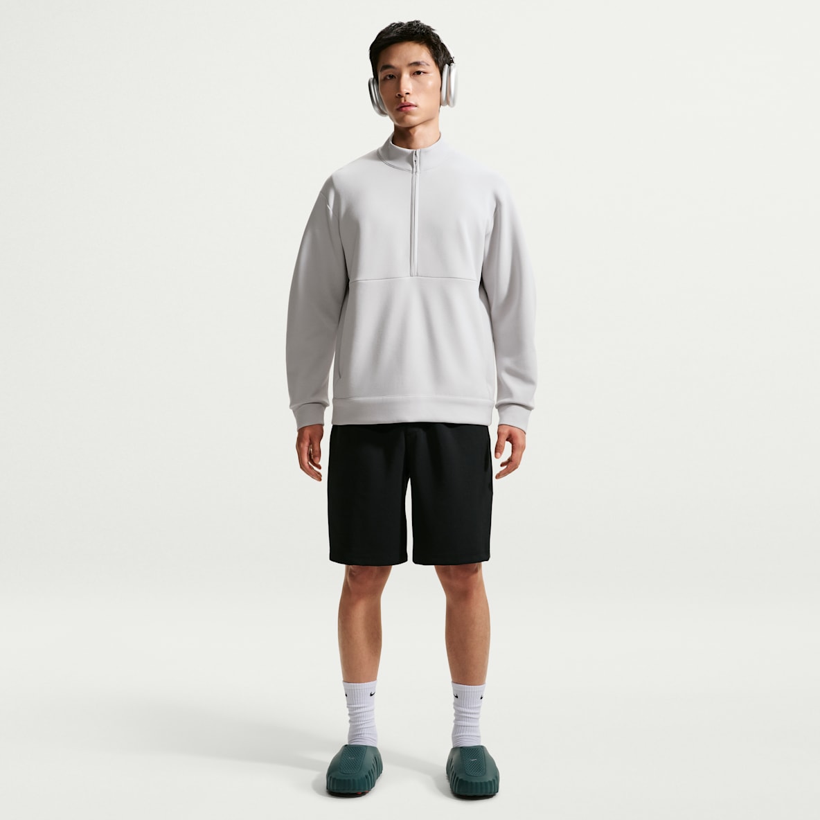Nike 24.7 ImpossiblySoft Dri-FIT 超感柔软男子速干短裤