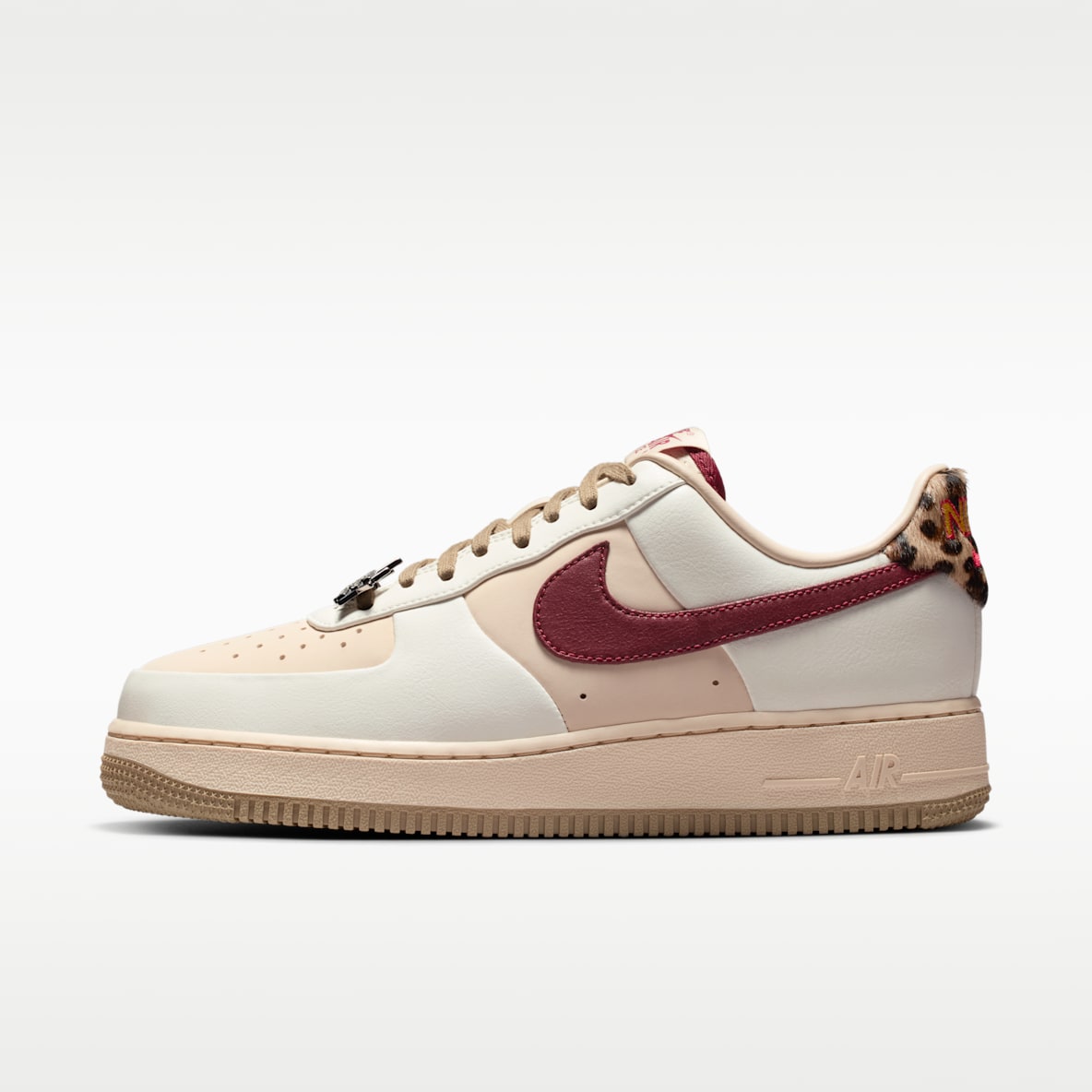 Nike Air Force 1 '07 女子空军一号运动鞋