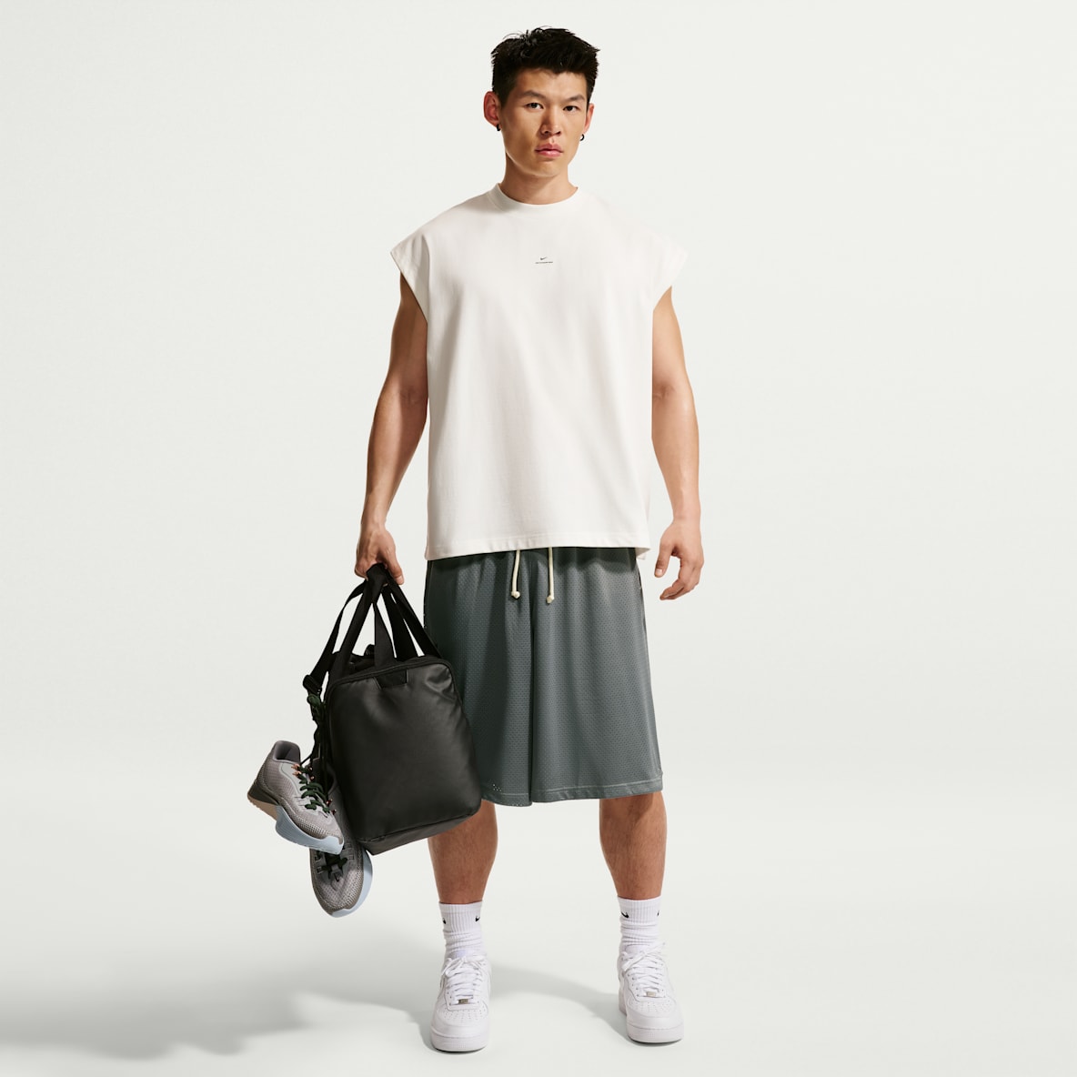Nike Standard Issue Dri-FIT 耐克篮球小标系列男子速干网眼布短裤