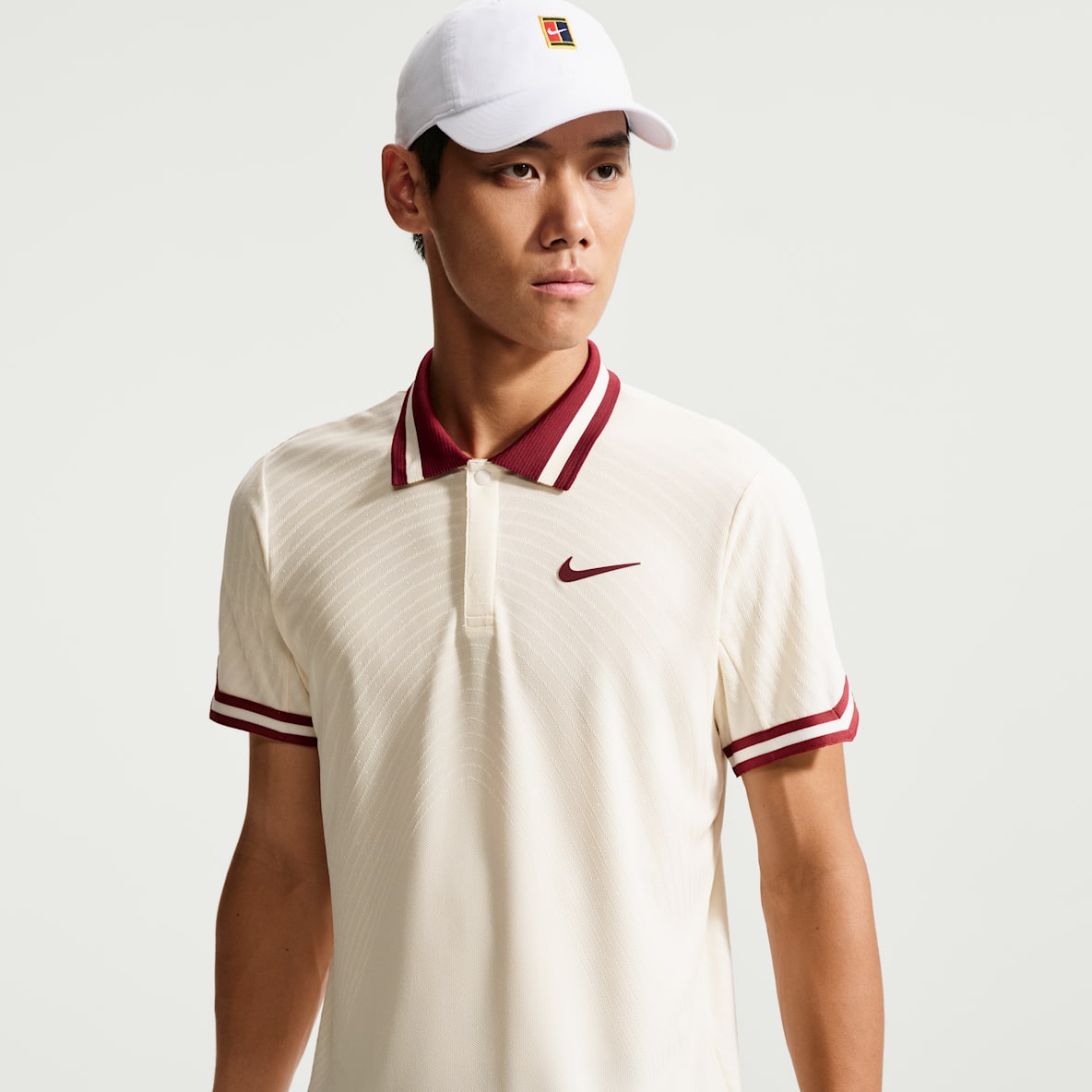 NikeCourt Slam Aero-FIT 扬尼克·辛纳同款男子网球短袖翻领T恤