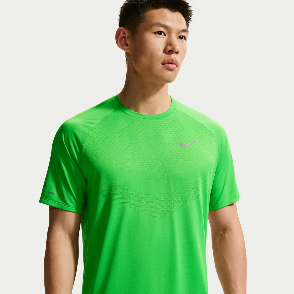 Nike Stride Dri-FIT ADV 男子速干短袖跑步上衣