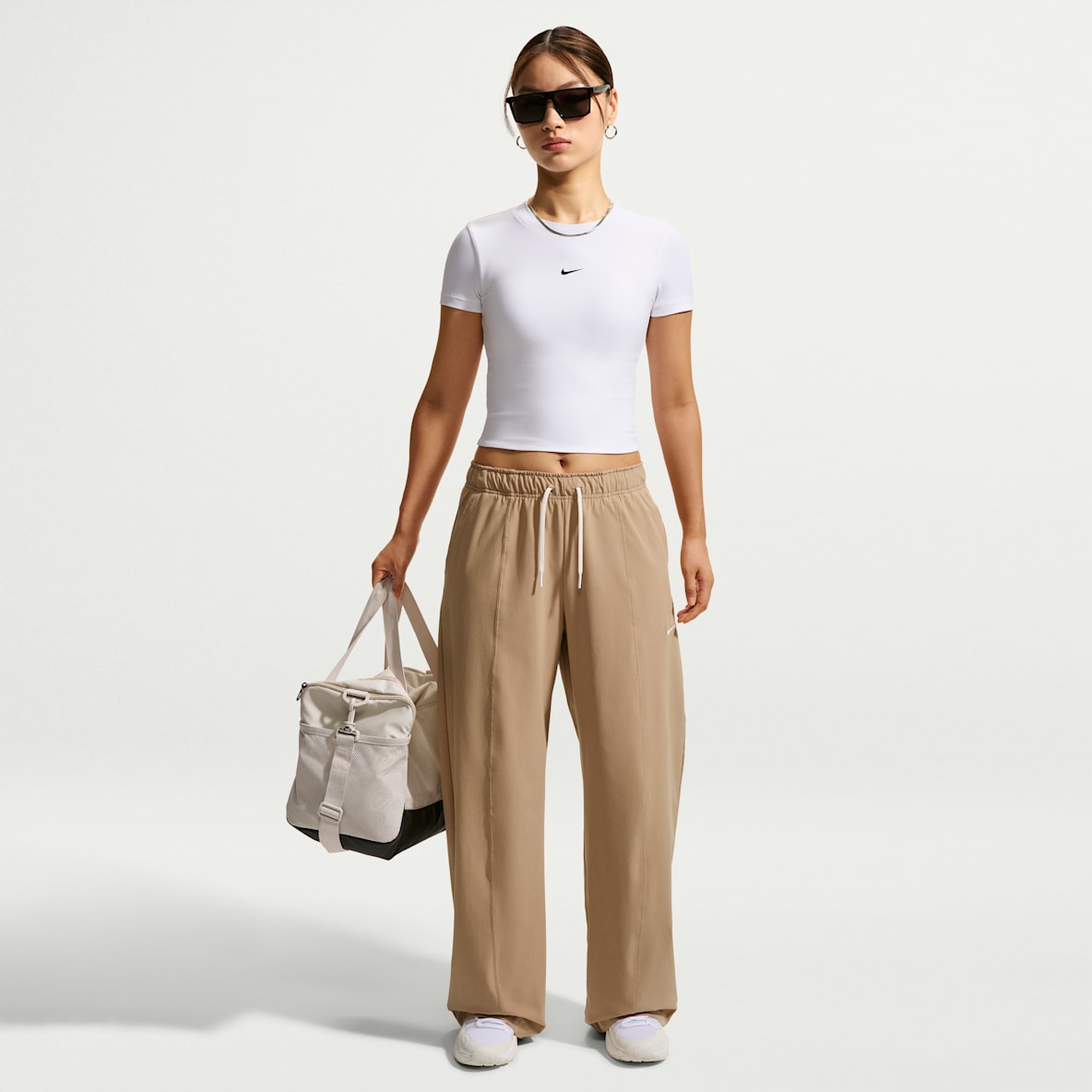 Nike One Dri-FIT 女子速干梭织中腰阔腿长裤
