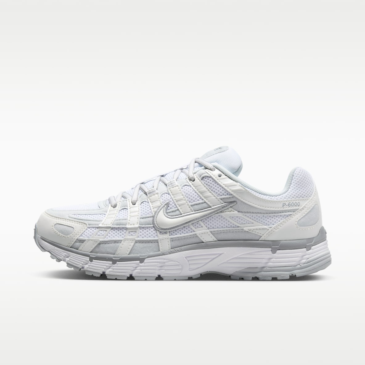 Nike P-6000 女子运动鞋