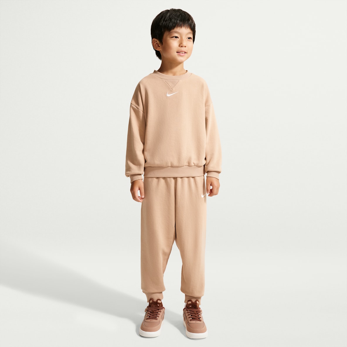 Nike 幼童法式毛圈圆领上衣和长裤套装