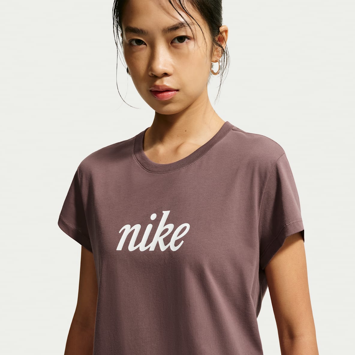 Nike Sportswear Club 女子短袖T恤