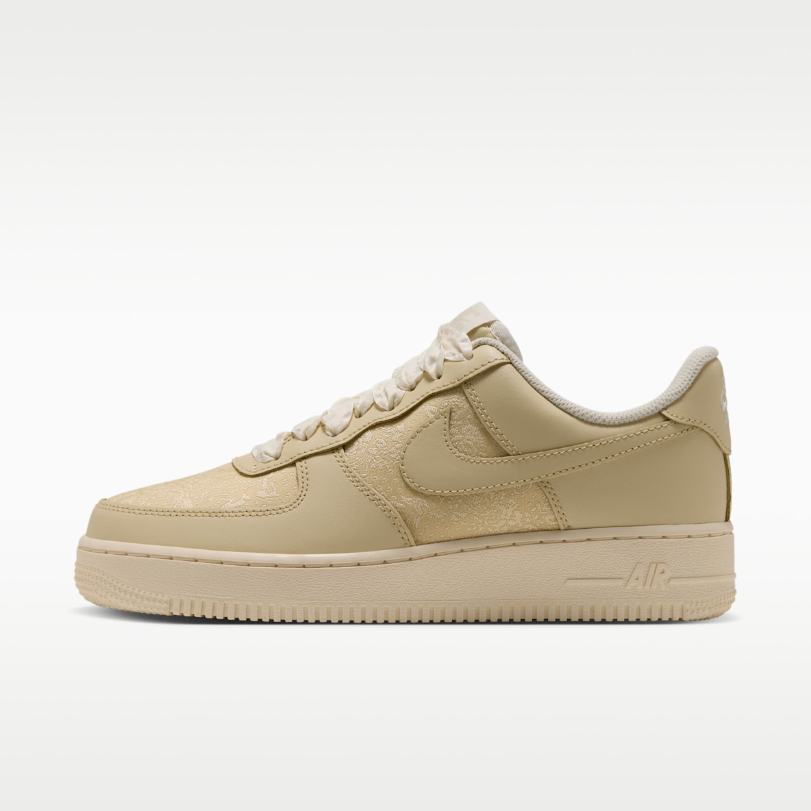 Nike Air Force 1 '07 SE 女子空军一号运动鞋