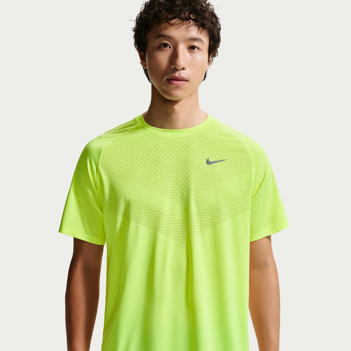 Nike Stride Dri-FIT ADV 男子速干短袖跑步上衣