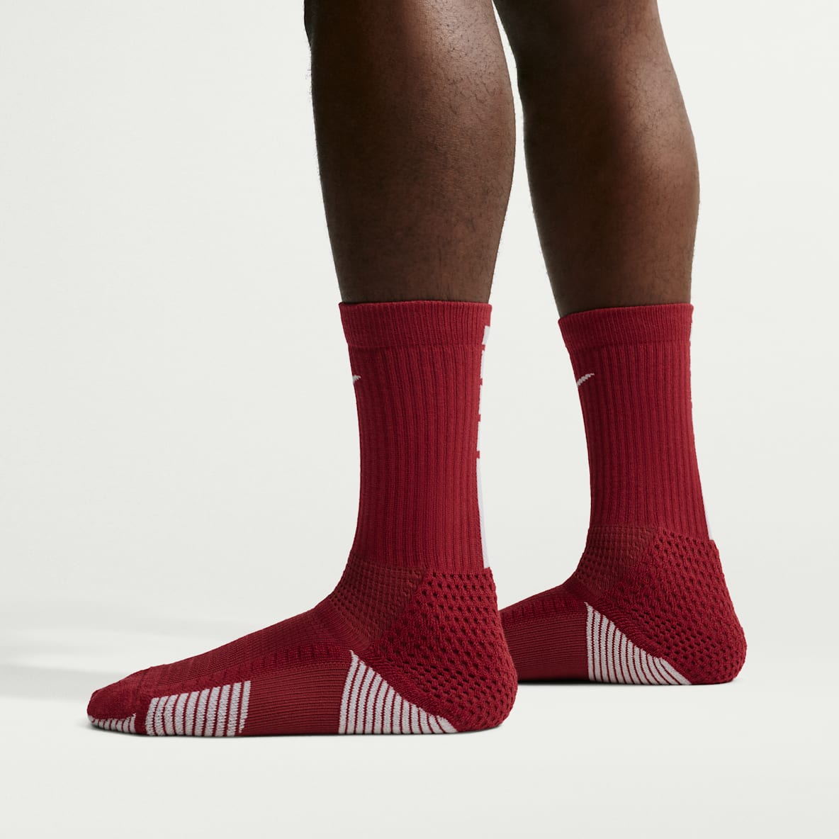 Nike Elite 2.0 舒适速干中筒运动袜（1 双）