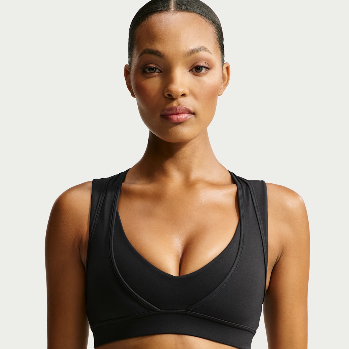 NikeSKIMS Matte 女子速干双层低领口运动内衣